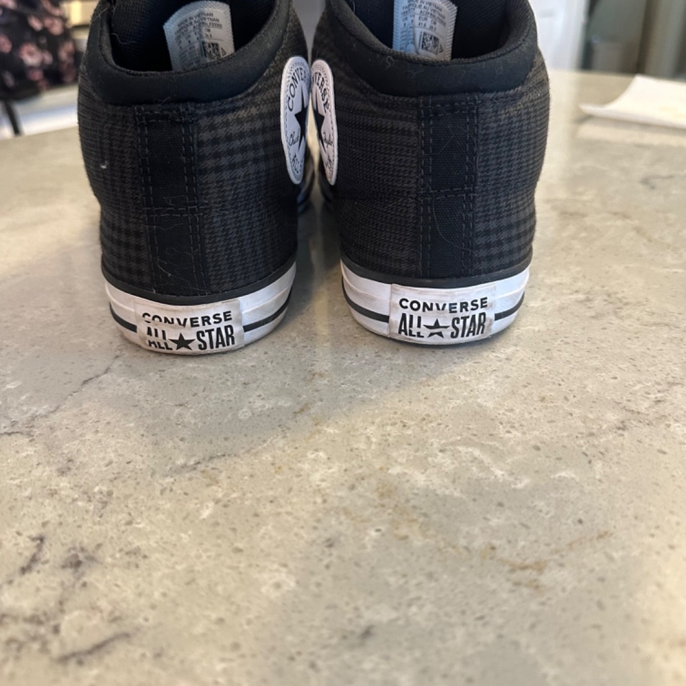 Converse All Star Sneakers (size 8 men) - Picture 5 of 5